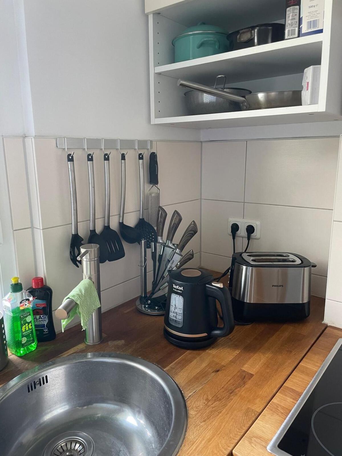 Modern And Cozy Apartment In Good Location Берлин Экстерьер фото