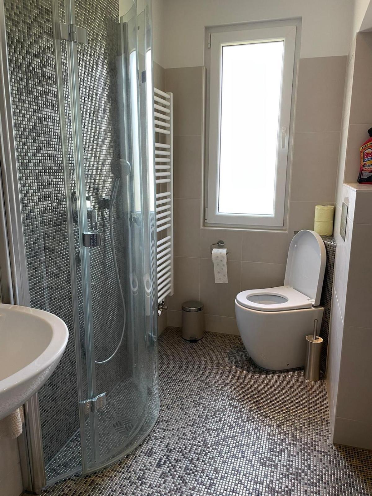 Modern And Cozy Apartment In Good Location Берлин Экстерьер фото